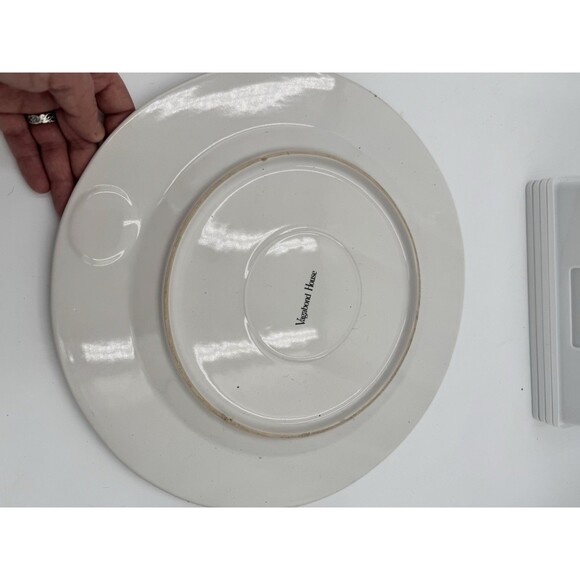 VAGABOND HOUSE WHITE CHARGER -Pewter Monogram “M”- 13 1/8" 0501C - Picture 4 of 8